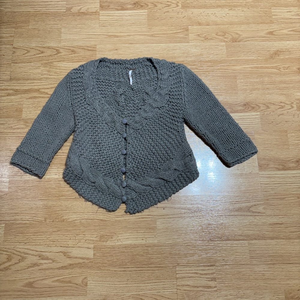 Free People cropped cardigan. Taupe color. Size xs. Rare find